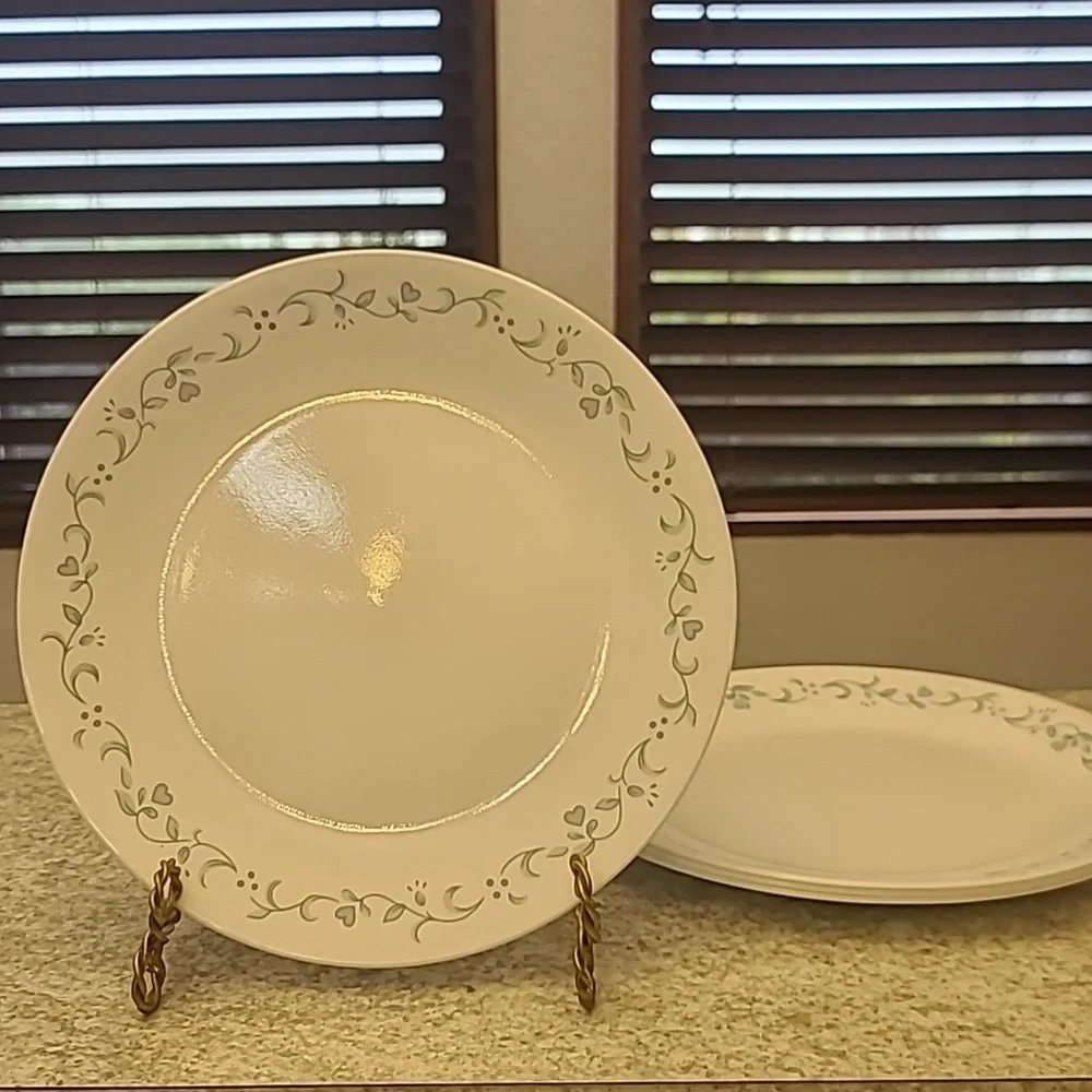 Corelli by Corning 10 in dinner plate Made in the USA Set of 4